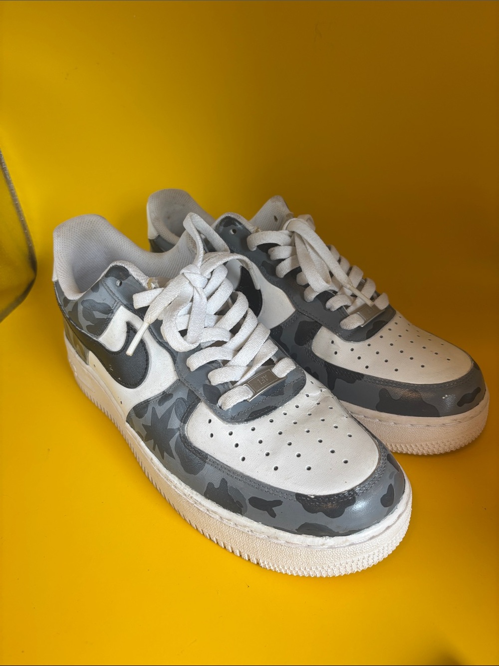 Nike Air Mens Low-Top Sneakers - White & Gray Camo. Men size 10